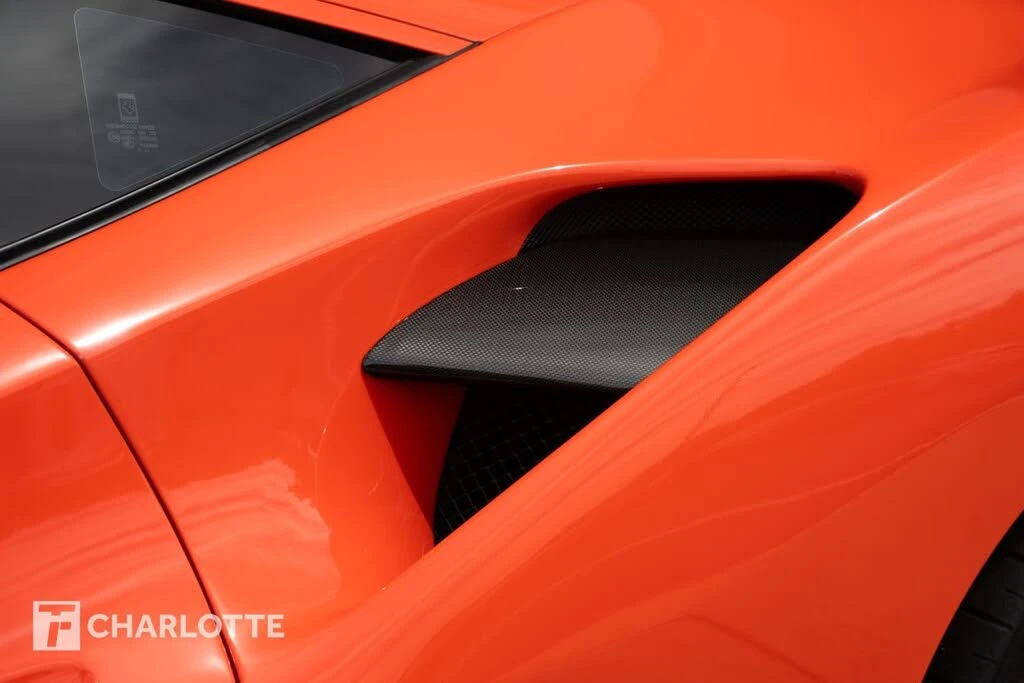2016 Ferrari 488 GTB - Image 10 of 31