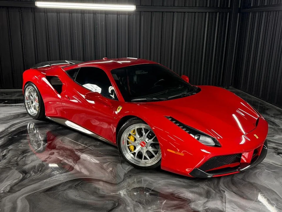 2016 Ferrari 488 GTB - Image 23 of 30