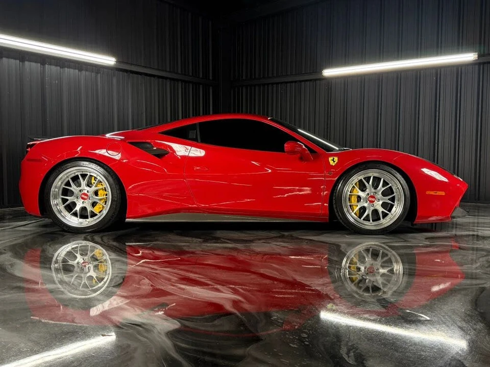 2016 Ferrari 488 GTB - Image 14 of 30