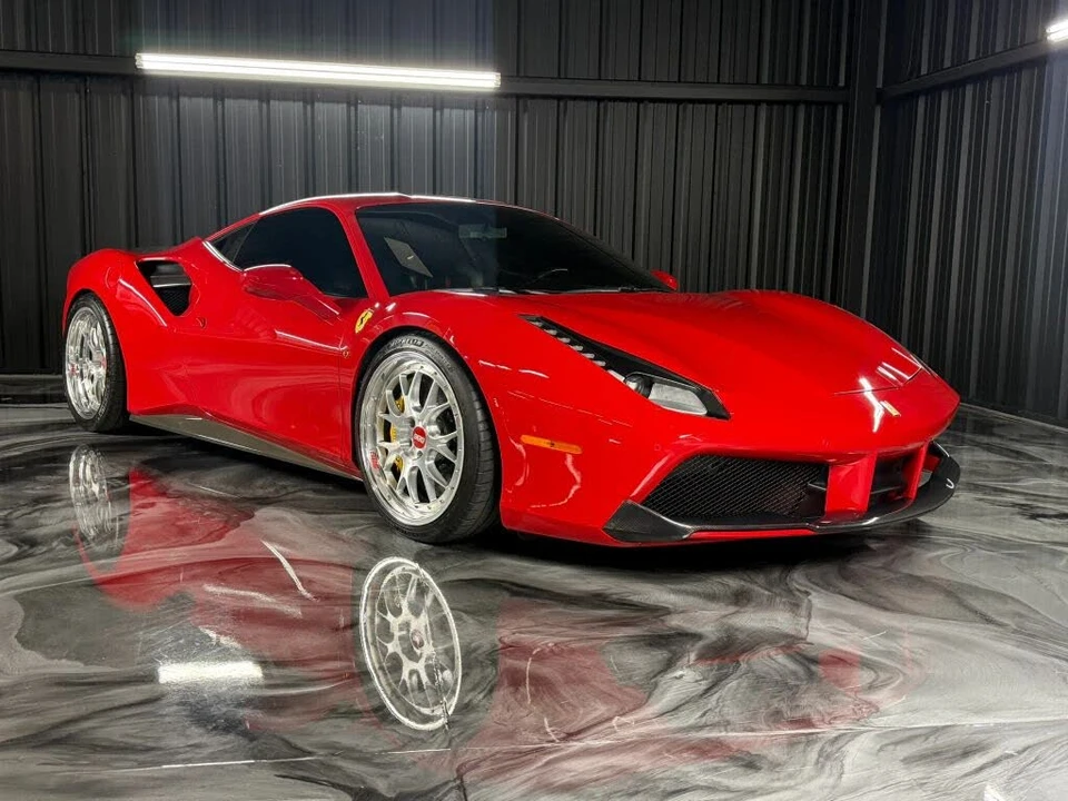 2016 Ferrari 488 GTB - Image 13 of 30