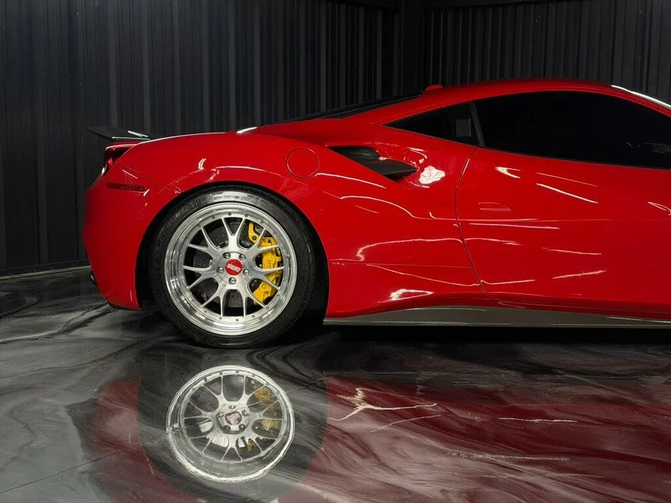 2016 Ferrari 488 GTB - Image 17 of 30