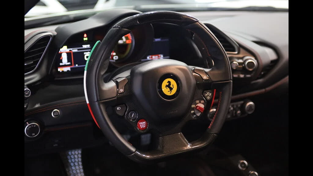 2016 Ferrari 488 GTB - Image 26 of 31