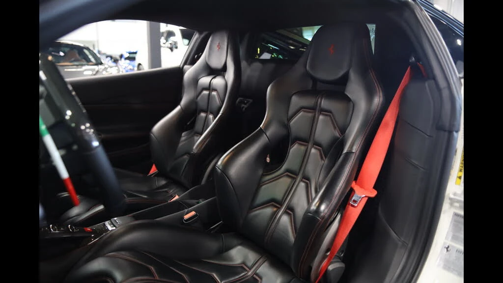 2016 Ferrari 488 GTB - Image 18 of 31