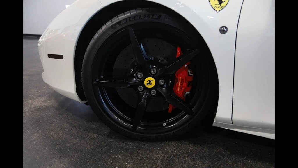 2016 Ferrari 488 GTB - Image 14 of 31