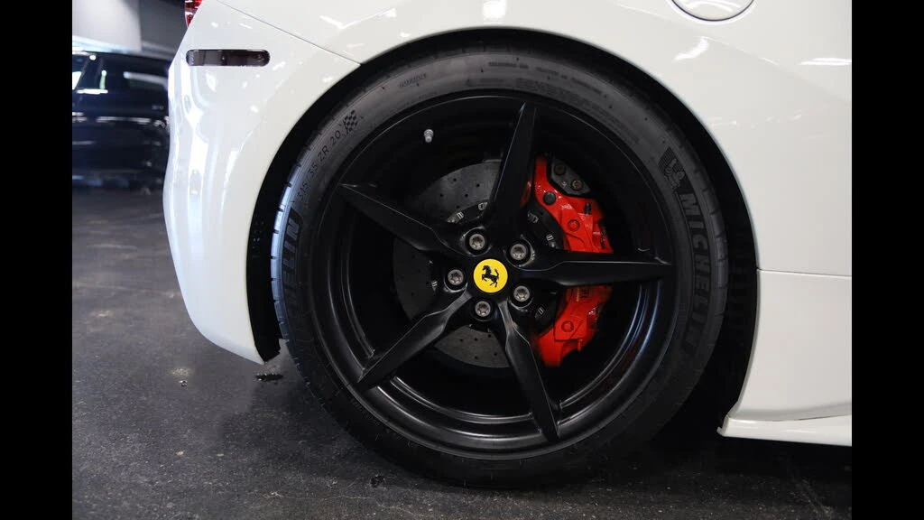 2016 Ferrari 488 GTB - Image 12 of 31