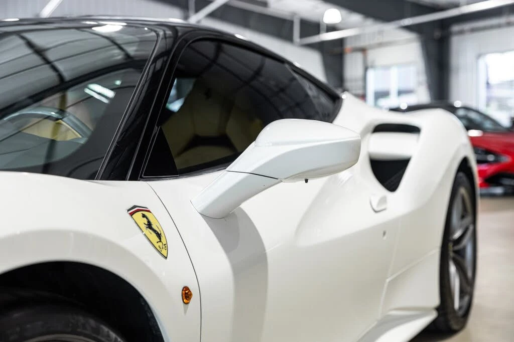 2016 Ferrari 488 GTB - Image 13 of 31