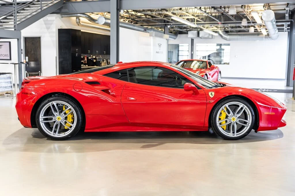 2016 Ferrari 488 GTB - Image 7 of 31