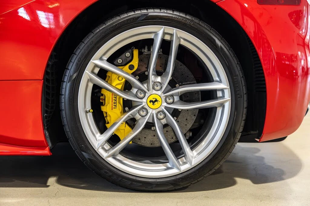 2016 Ferrari 488 GTB - Image 21 of 31