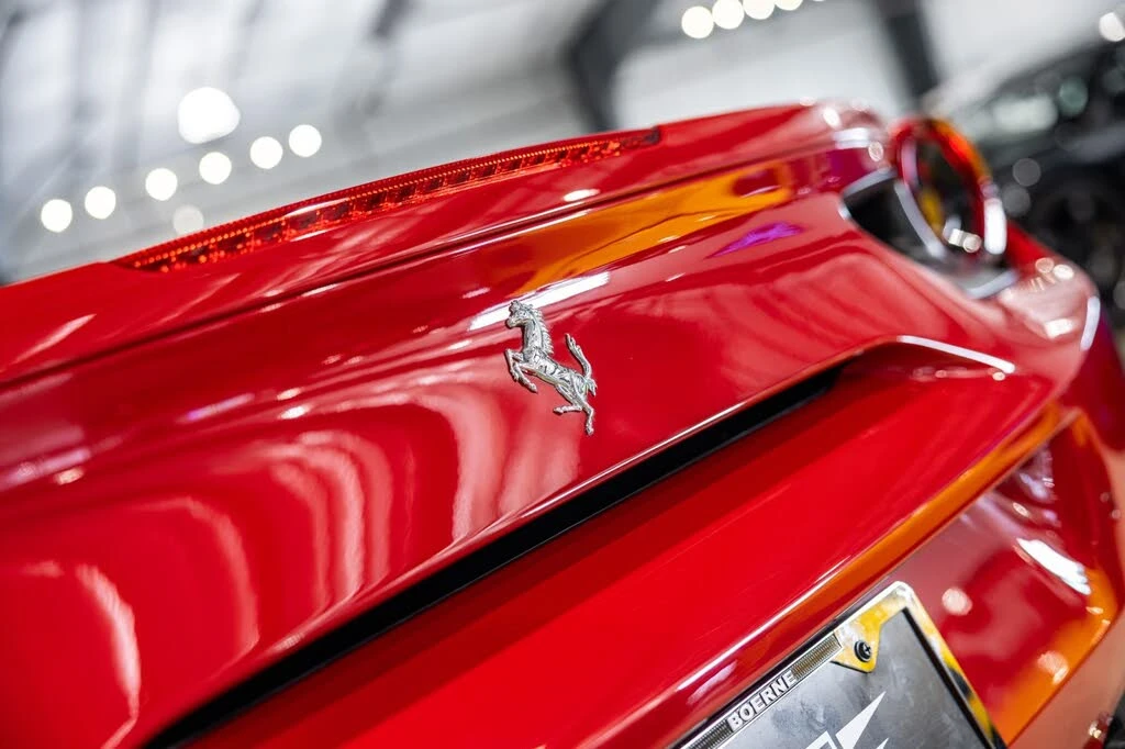 2016 Ferrari 488 GTB - Image 17 of 31