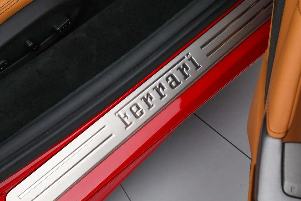 2016 Ferrari 488 GTB - Image 21 of 31
