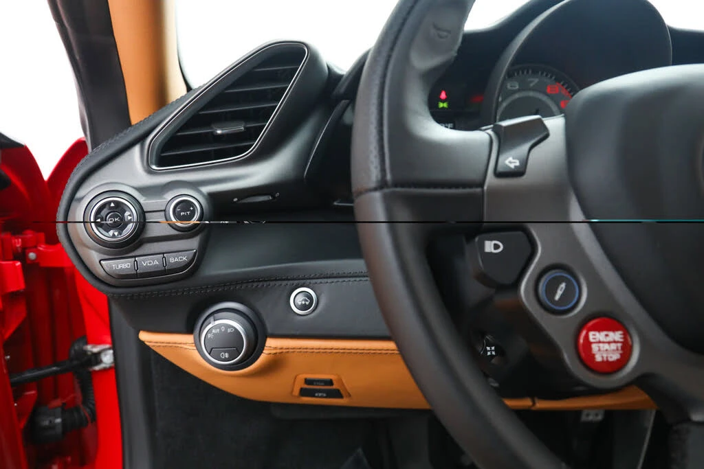 2016 Ferrari 488 GTB - Image 25 of 31