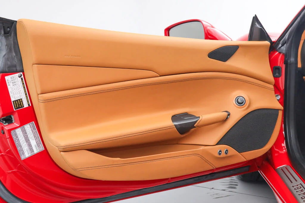 2016 Ferrari 488 GTB - Image 22 of 31