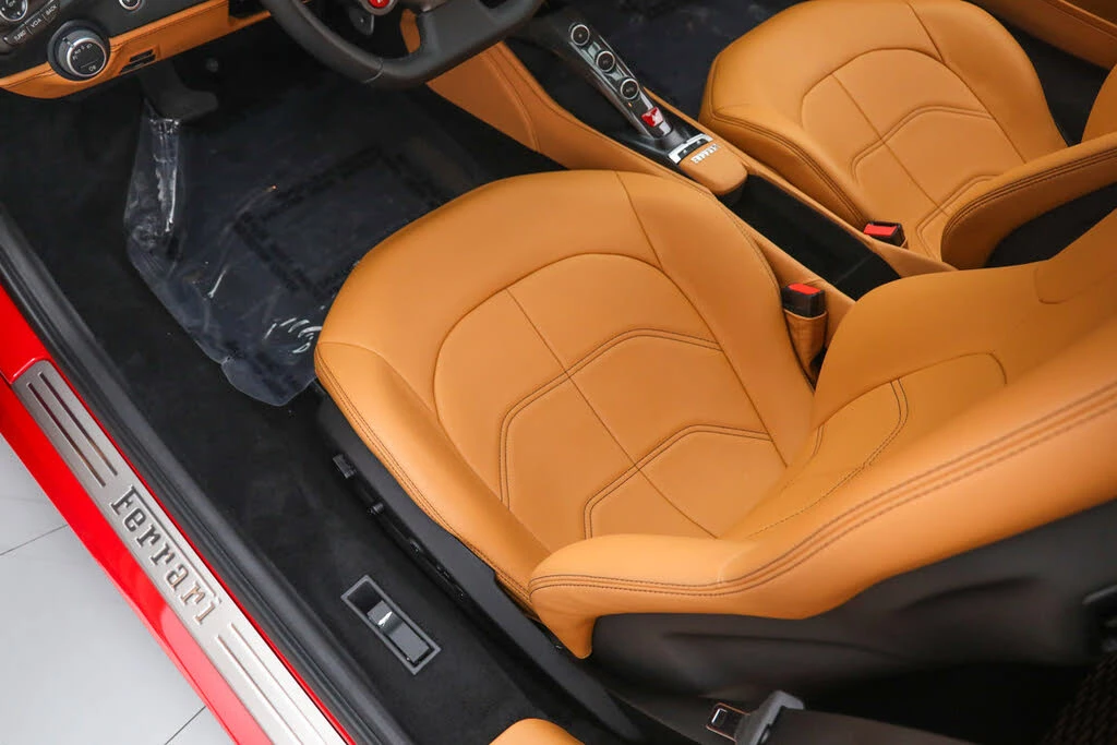 2016 Ferrari 488 GTB - Image 23 of 31
