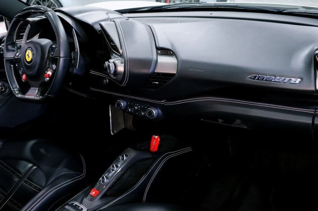 2016 Ferrari 488 GTB - Image 31 of 31