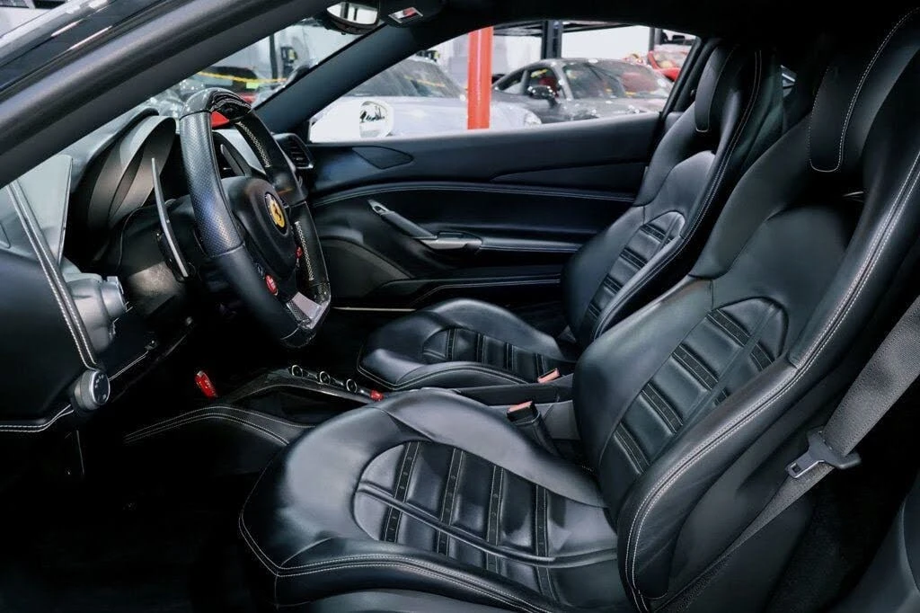 2016 Ferrari 488 GTB - Image 27 of 31