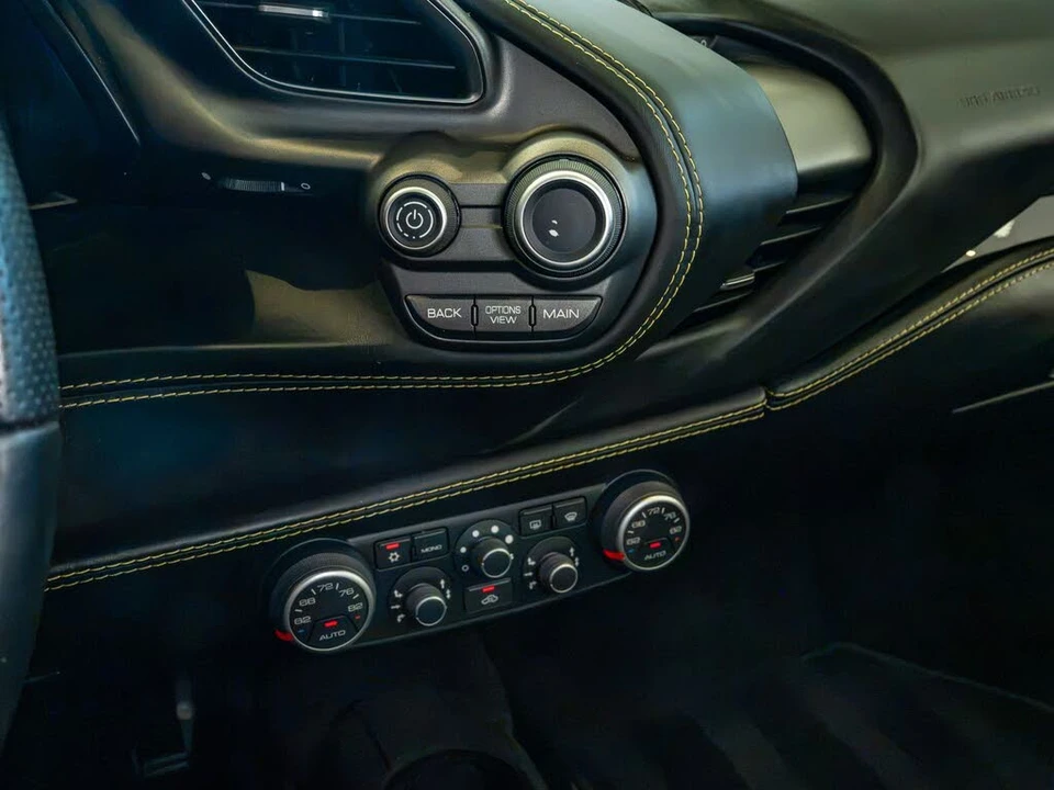 2016 Ferrari 488 GTB - Image 14 of 27