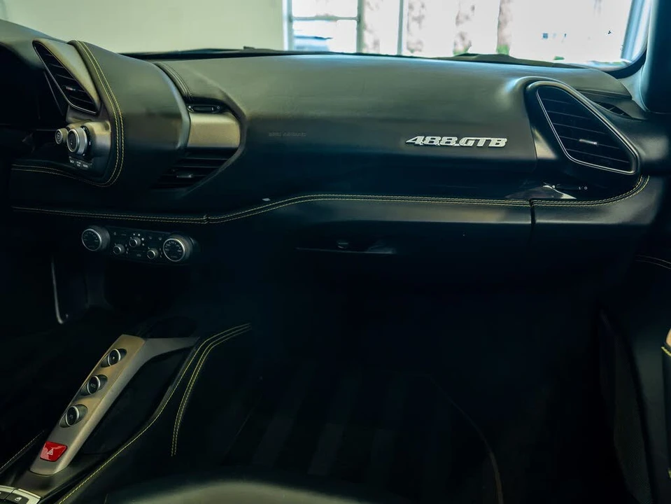 2016 Ferrari 488 GTB - Image 16 of 27