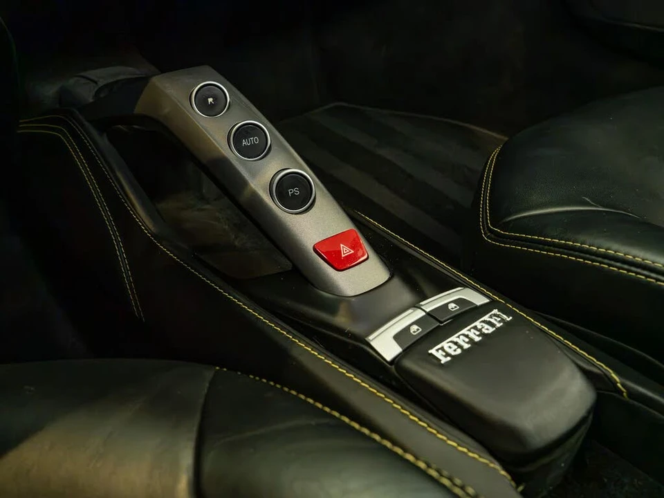 2016 Ferrari 488 GTB - Image 15 of 27
