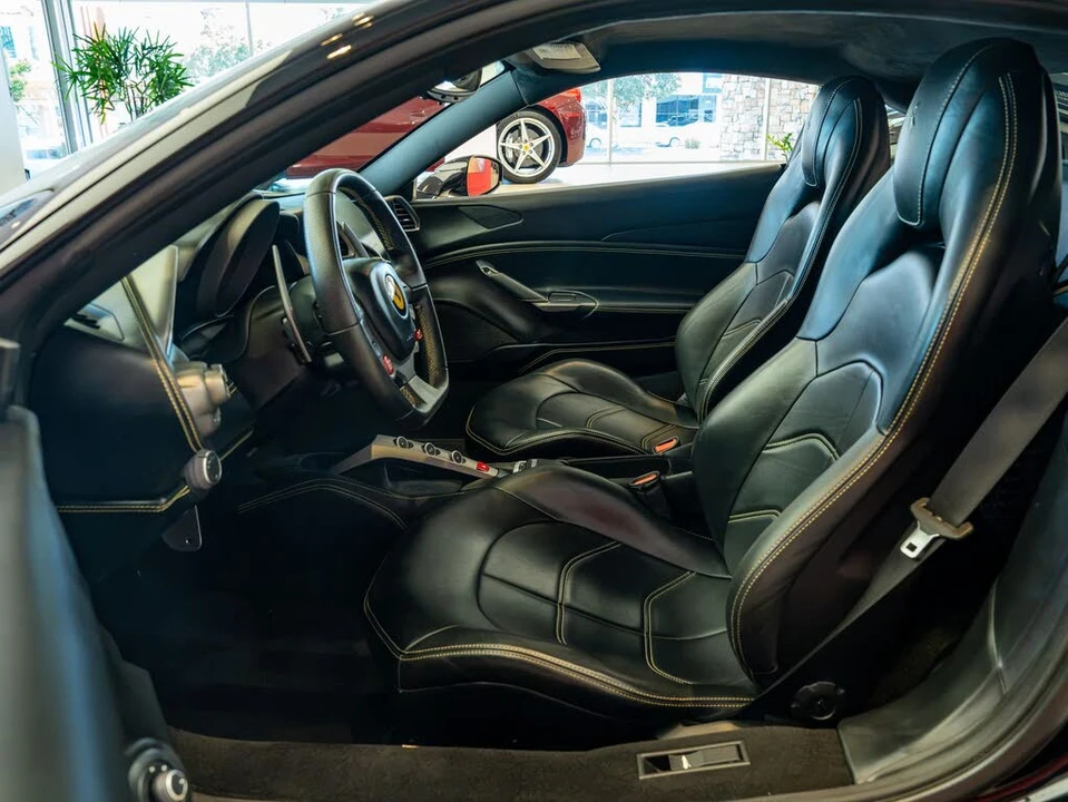 2016 Ferrari 488 GTB - Image 10 of 27