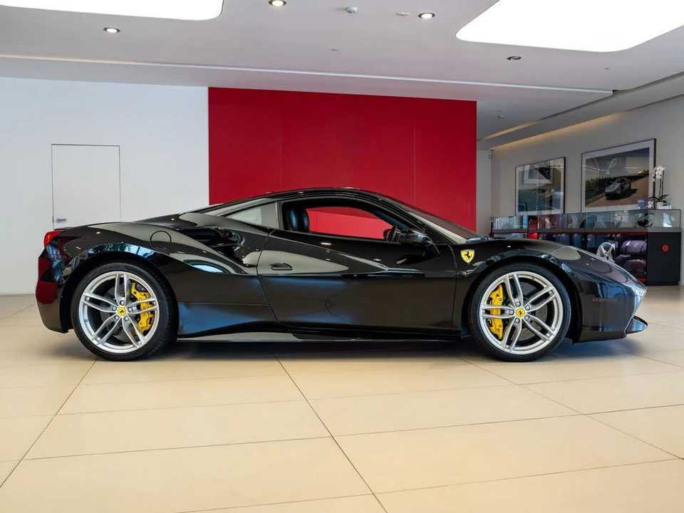 2016 Ferrari 488 GTB - Image 7 of 27