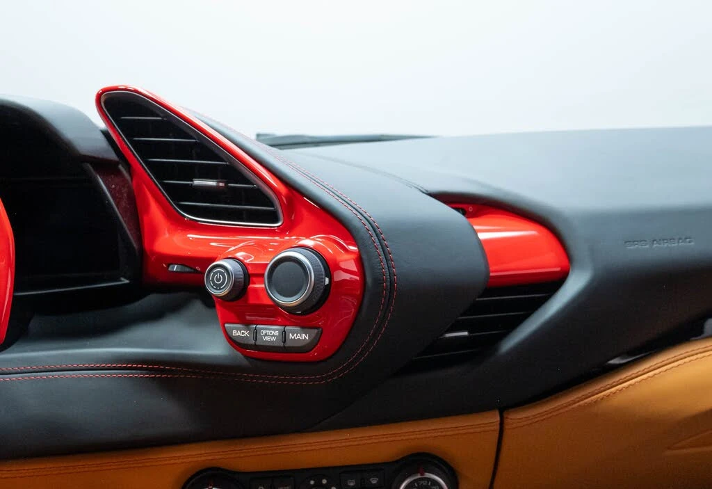 2016 Ferrari 488 GTB - Image 18 of 31