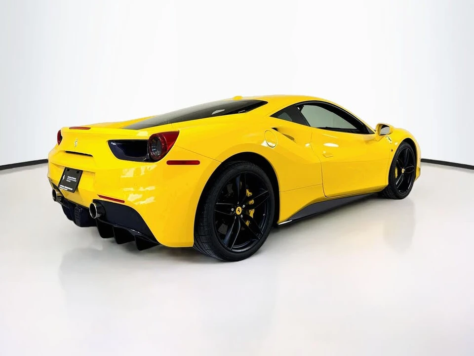 2016 Ferrari 488 GTB - Image 7 of 7