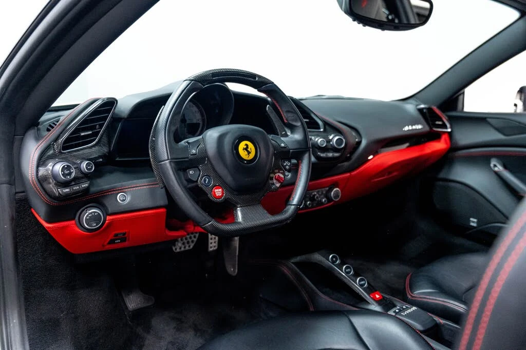 2016 Ferrari 488 GTB - Image 11 of 31