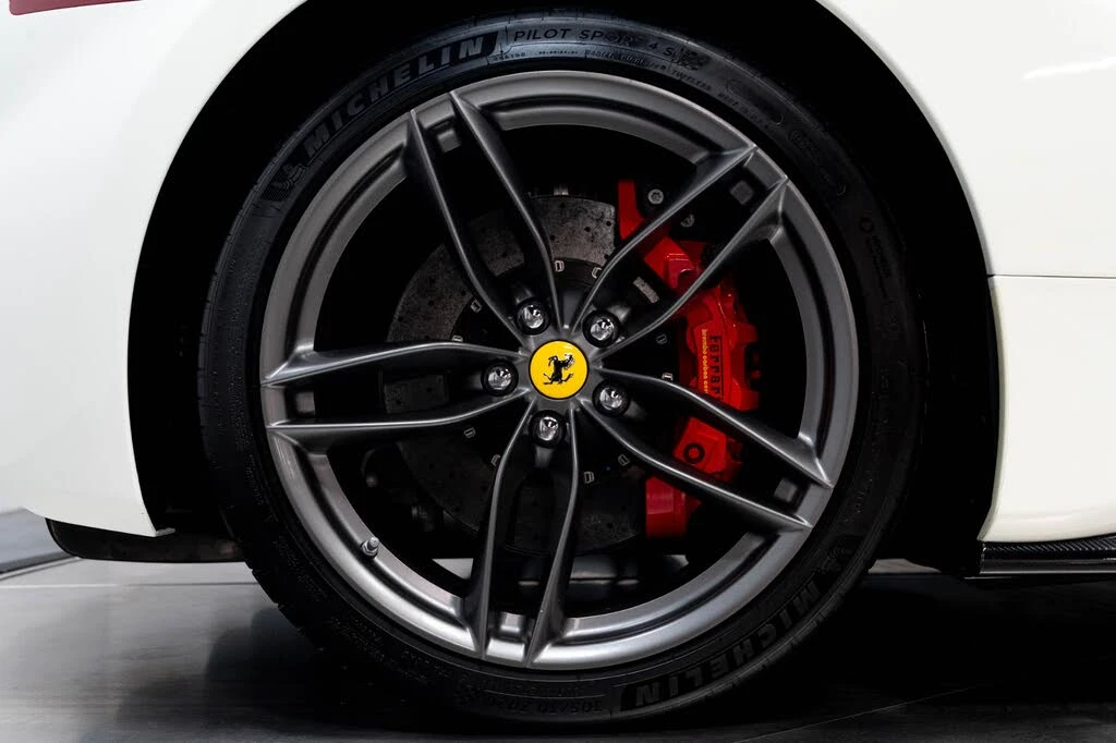 2016 Ferrari 488 GTB - Image 25 of 31