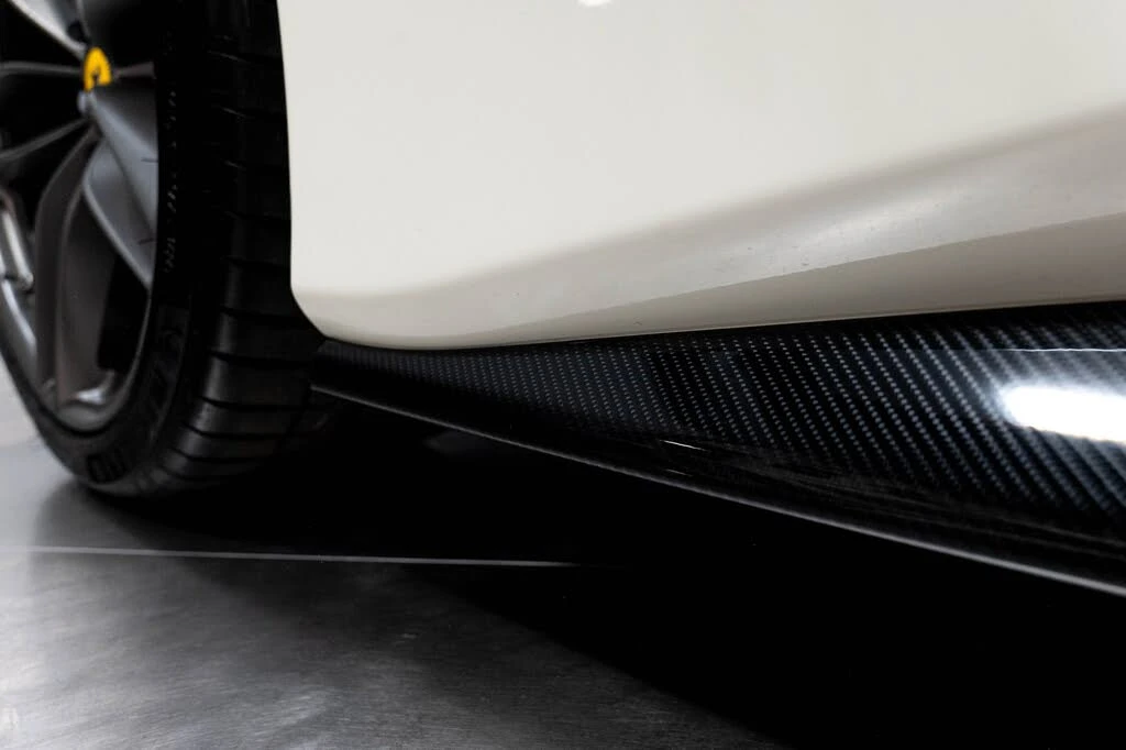2016 Ferrari 488 GTB - Image 27 of 31