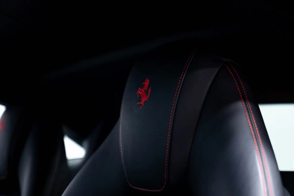 2016 Ferrari 488 GTB - Image 9 of 31