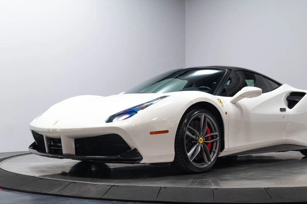 2016 Ferrari 488 GTB - Image 4 of 31