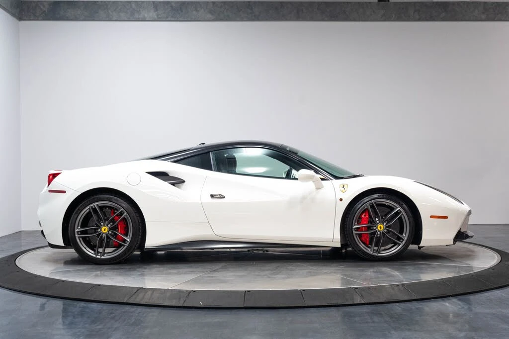 2016 Ferrari 488 GTB - Image 22 of 31