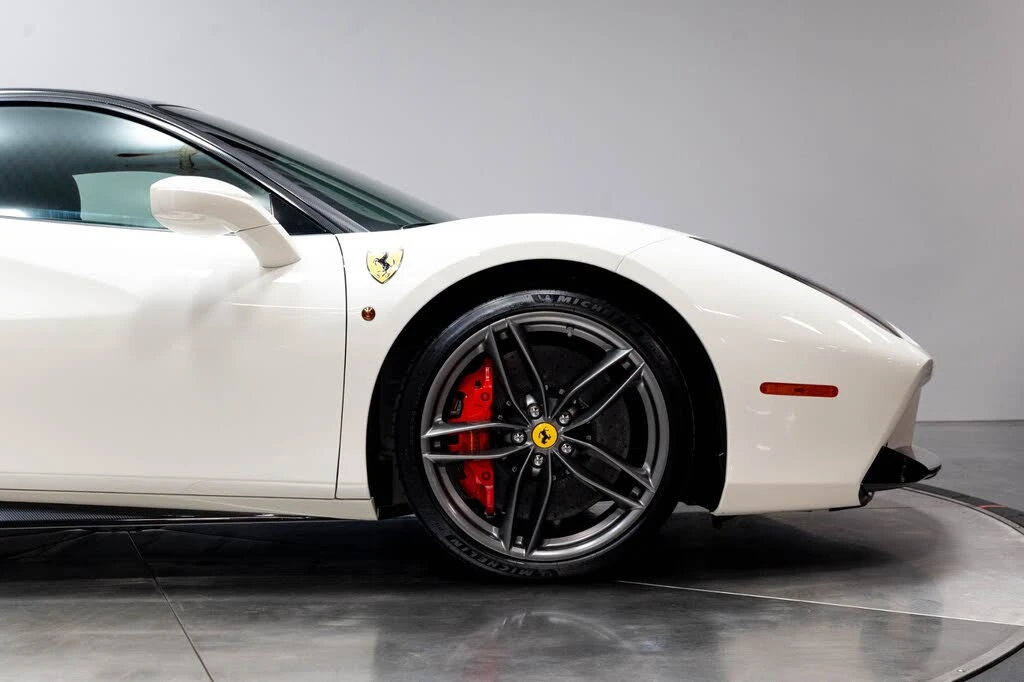 2016 Ferrari 488 GTB - Image 30 of 31