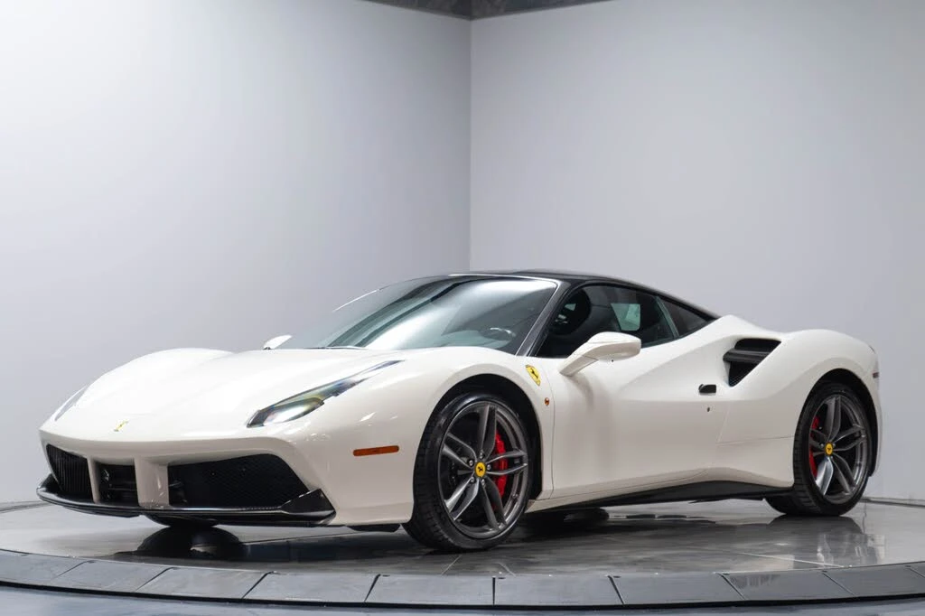 2016 Ferrari 488 GTB - Image 2 of 31