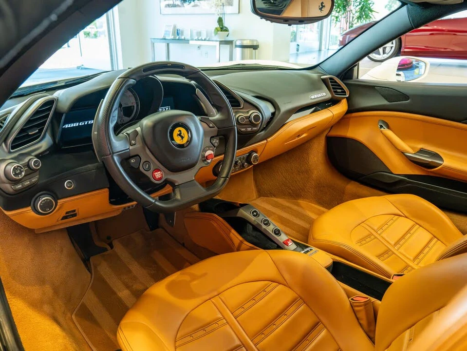 2016 Ferrari 488 GTB - Image 9 of 27