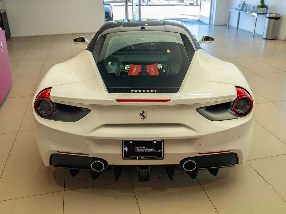 2016 Ferrari 488 GTB - Image 5 of 27