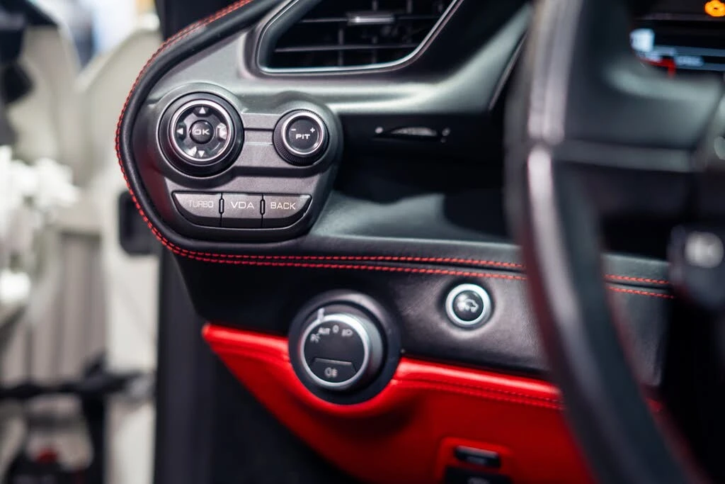 2016 Ferrari 488 GTB - Image 27 of 31