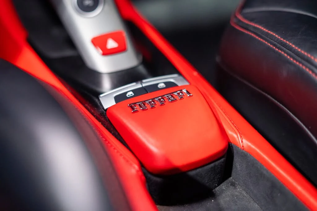 2016 Ferrari 488 GTB - Image 17 of 31