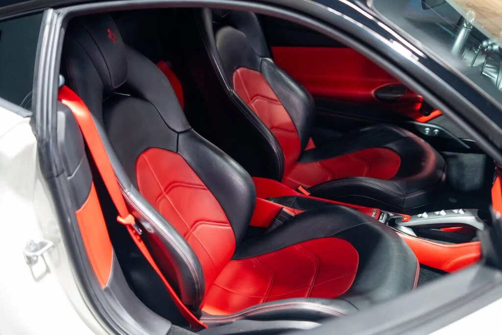2016 Ferrari 488 GTB - Image 22 of 31