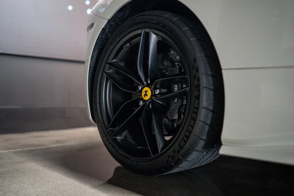 2016 Ferrari 488 GTB - Image 23 of 27