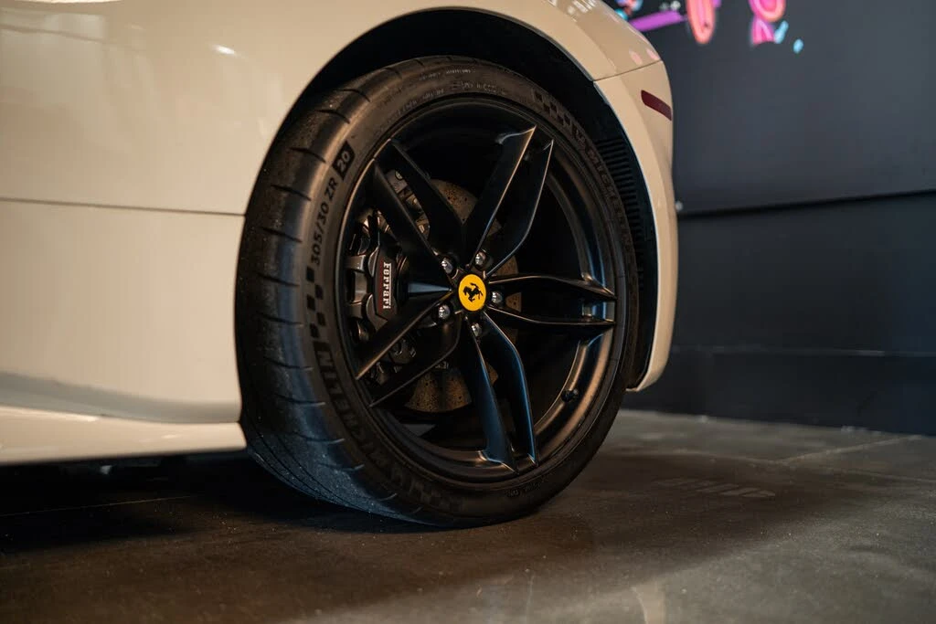 2016 Ferrari 488 GTB - Image 21 of 27