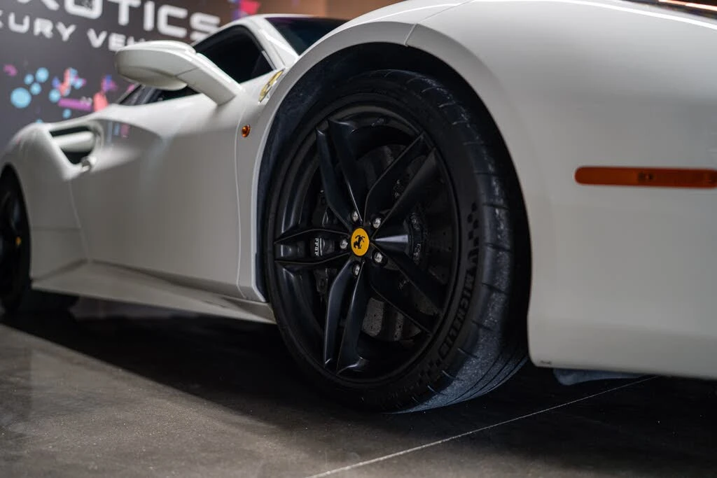2016 Ferrari 488 GTB - Image 22 of 27