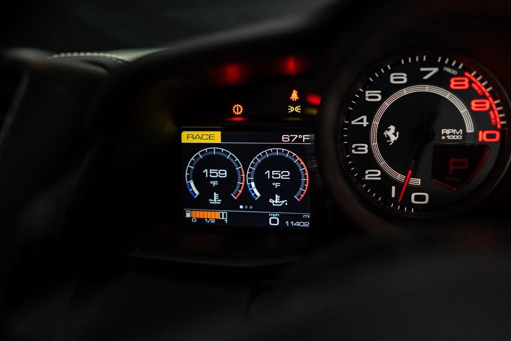 2016 Ferrari 488 GTB - Image 14 of 27
