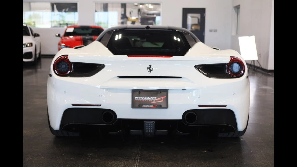 2016 Ferrari 488 GTB - Image 7 of 31