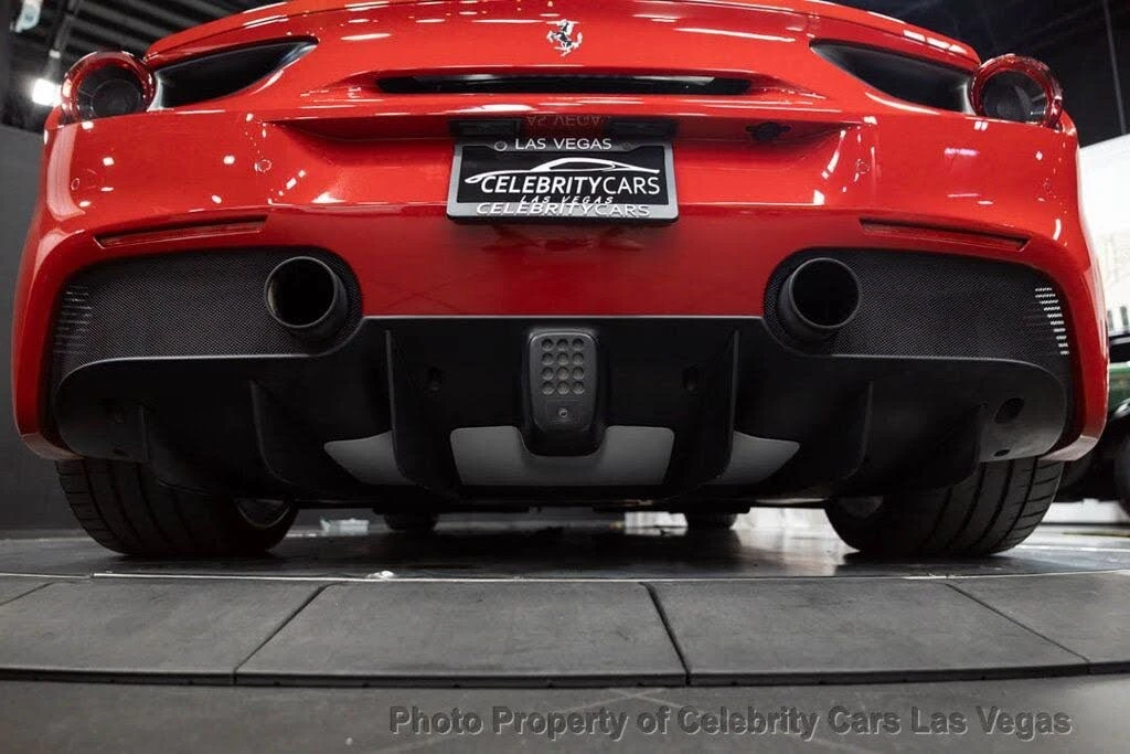 2016 Ferrari 488 GTB - Image 15 of 31