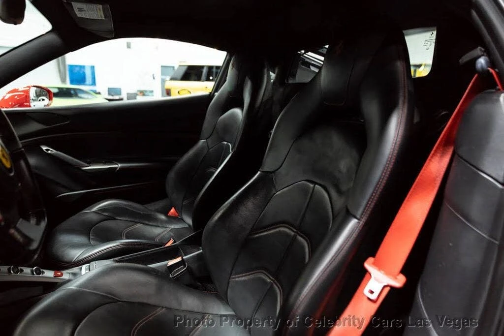 2016 Ferrari 488 GTB - Image 27 of 31