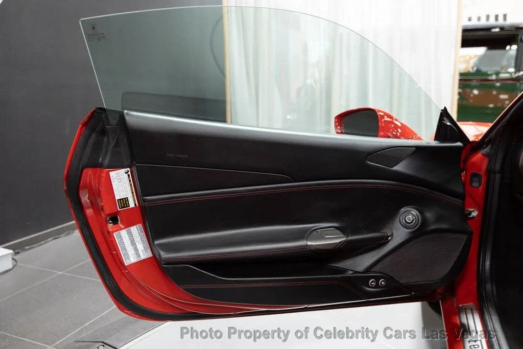 2016 Ferrari 488 GTB - Image 30 of 31