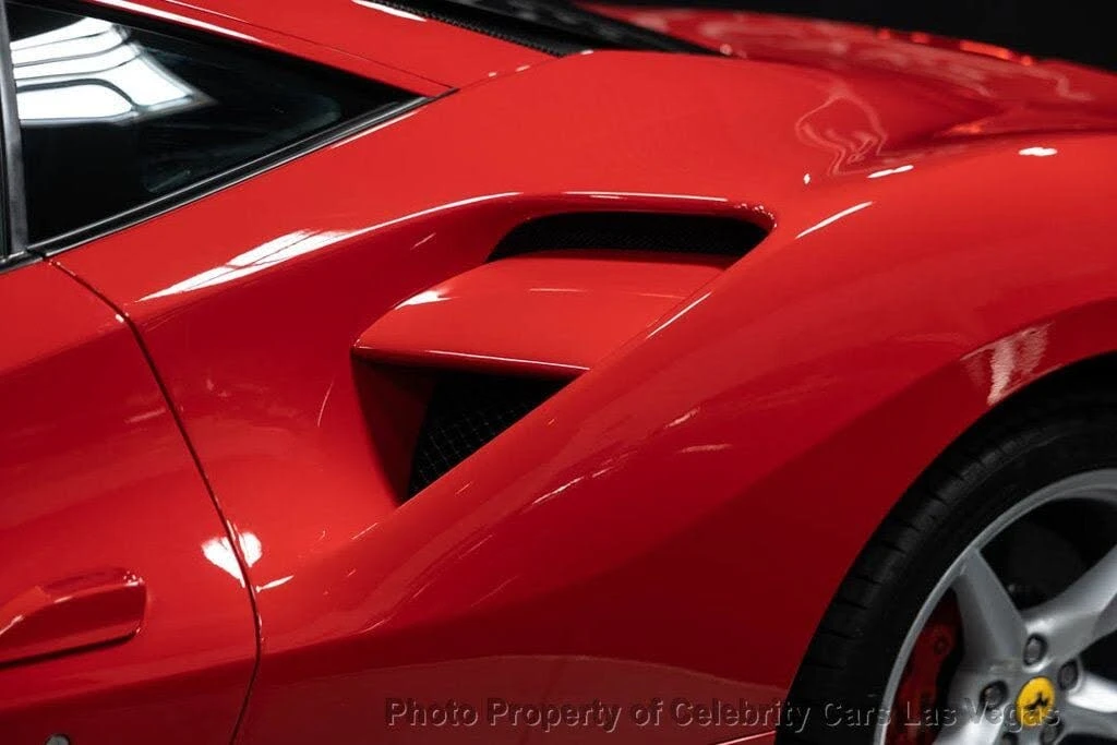 2016 Ferrari 488 GTB - Image 8 of 31