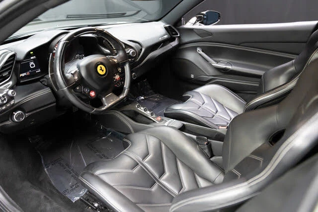 2016 Ferrari 488 GTB - Image 10 of 16