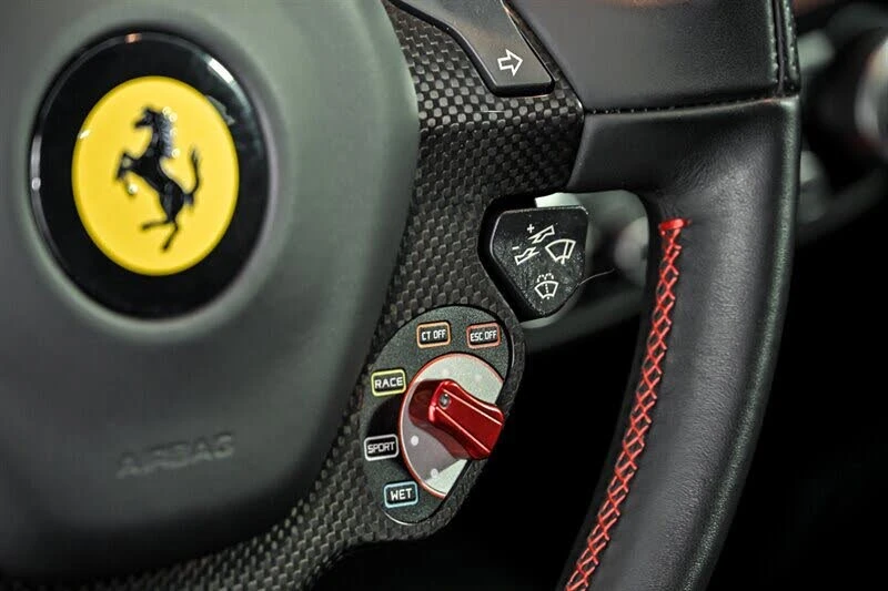 2016 Ferrari 488 GTB - Image 24 of 31